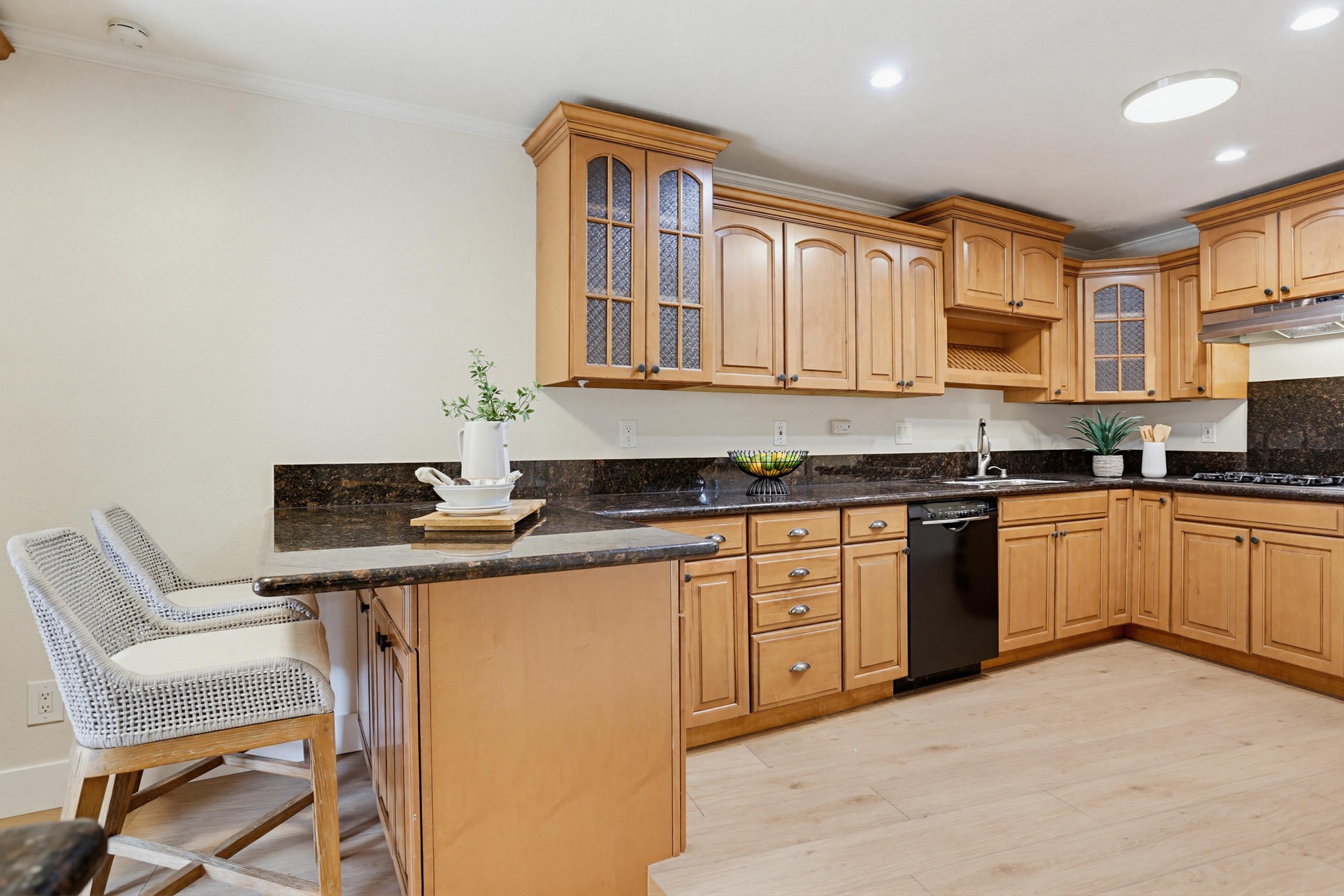 Virtual tour photo 20 of 52 for 2043 Avenue of the Trees