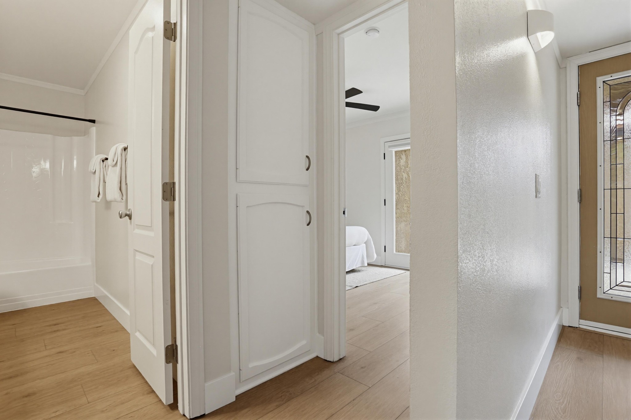 Virtual tour photo 23 of 52 for 2043 Avenue of the Trees