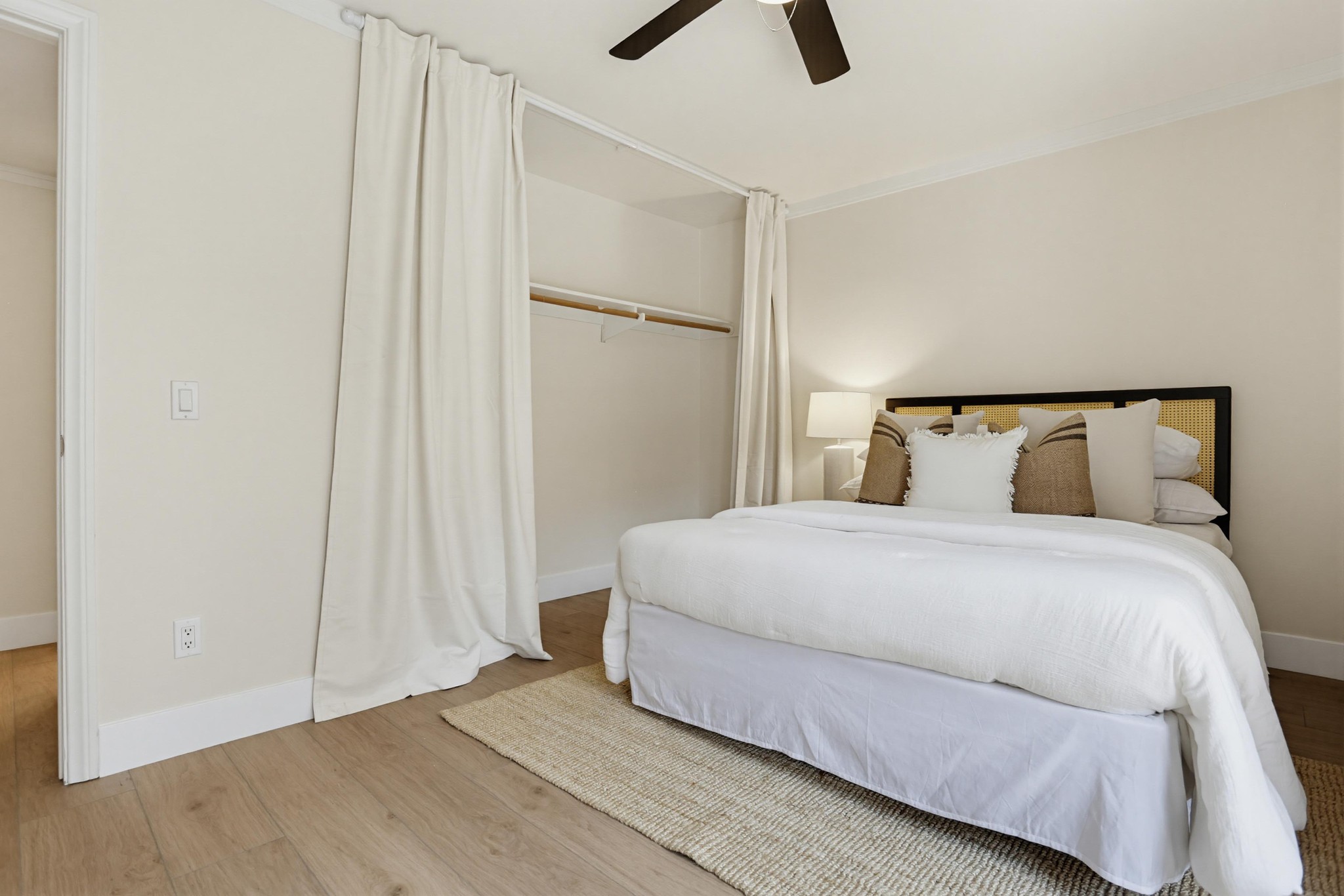 Virtual tour photo 25 of 52 for 2043 Avenue of the Trees