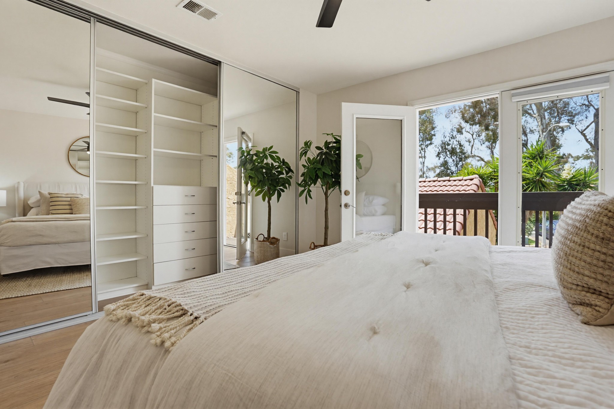 Virtual tour photo 33 of 52 for 2043 Avenue of the Trees