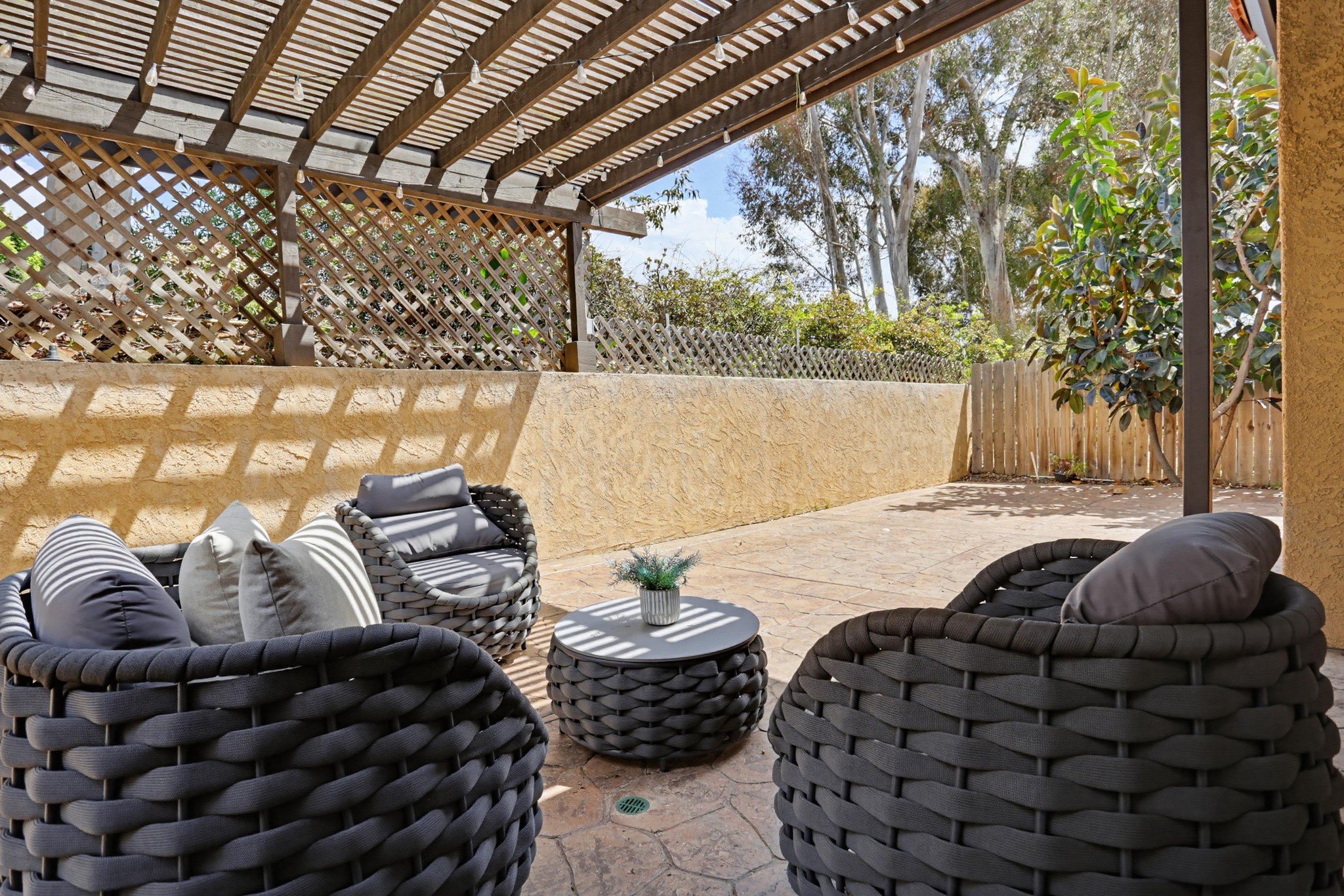 Virtual tour photo 49 of 52 for 2043 Avenue of the Trees