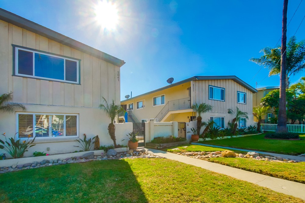 Virtual tour photo 3 of 27 for 2043 Oliver Ave