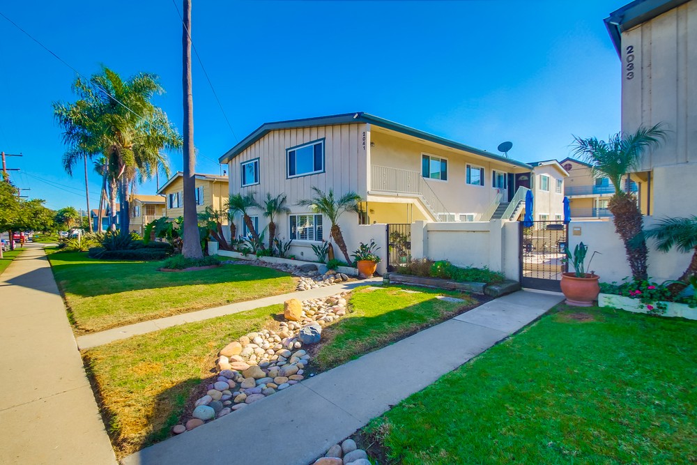Virtual tour photo 4 of 27 for 2043 Oliver Ave