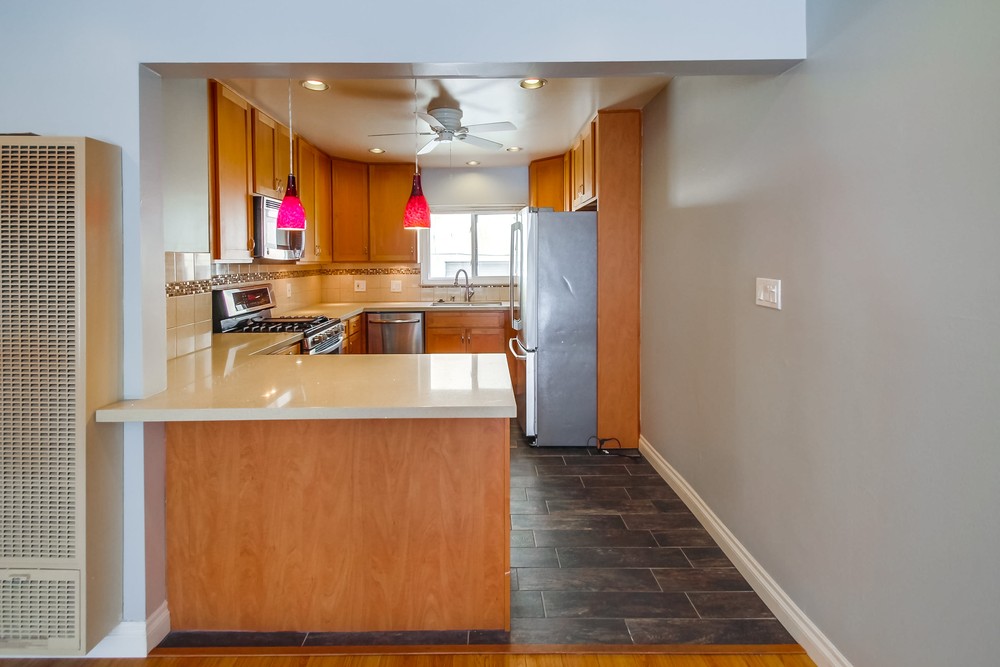 Virtual tour photo 14 of 27 for 2043 Oliver Ave