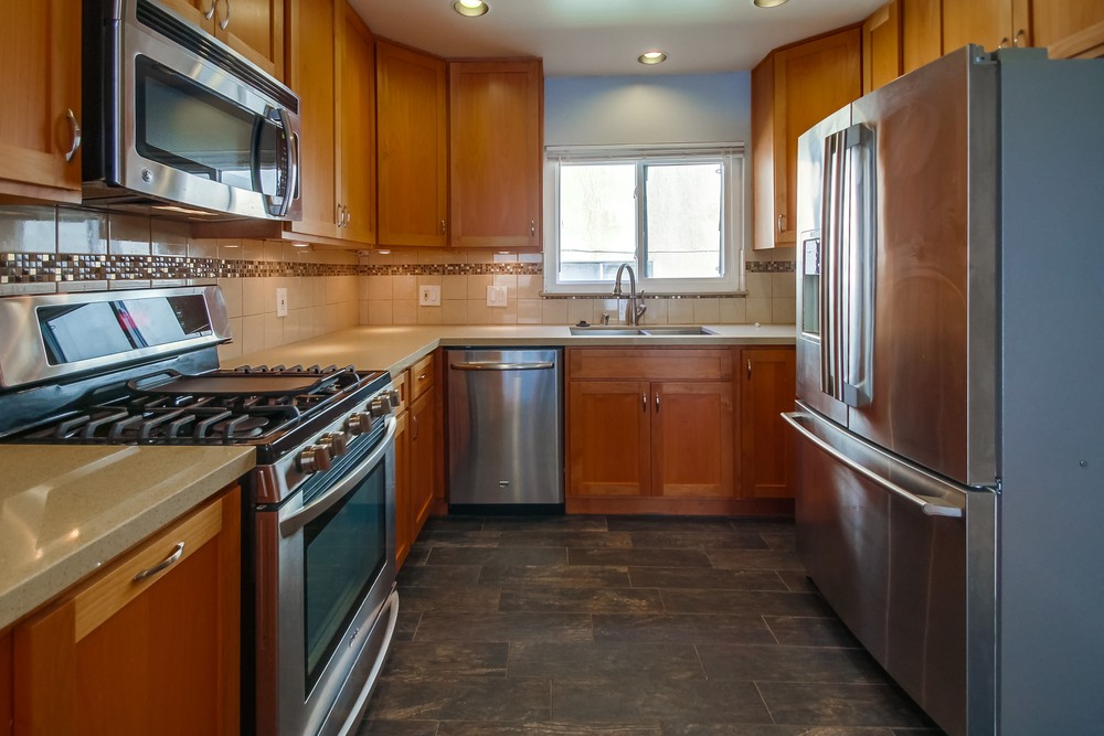 Virtual tour photo 17 of 27 for 2043 Oliver Ave