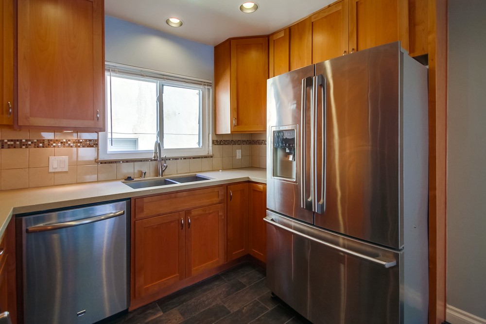 Virtual tour photo 18 of 27 for 2043 Oliver Ave