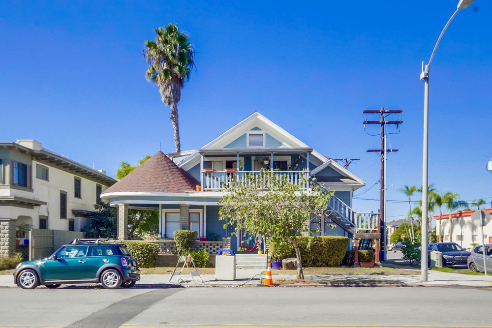 Virtual tour photo 1 of 22 for 2046 30th St