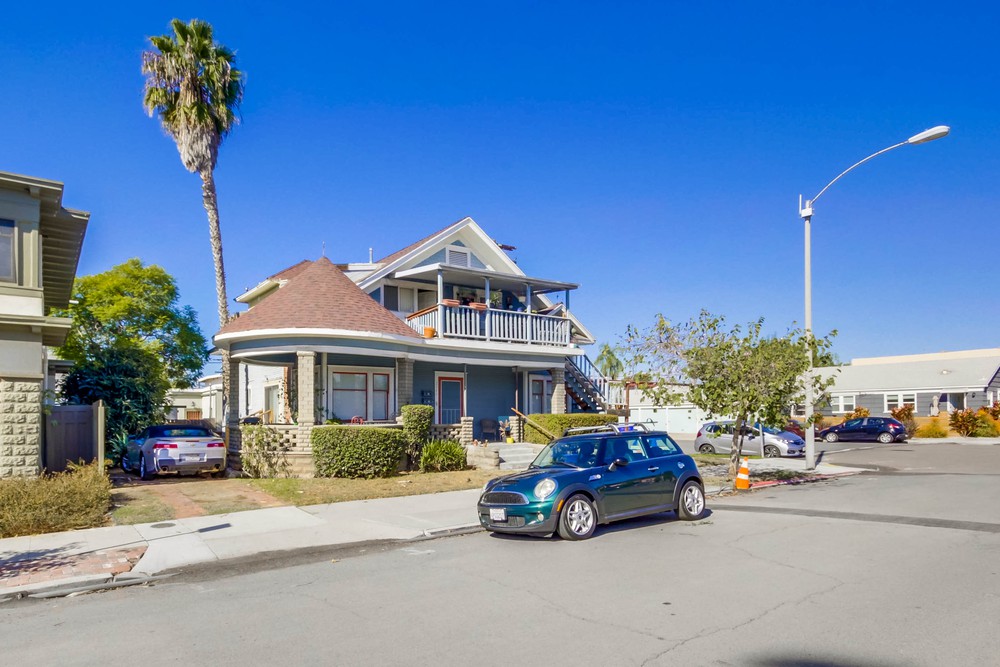 Virtual tour photo 3 of 22 for 2046 30th St