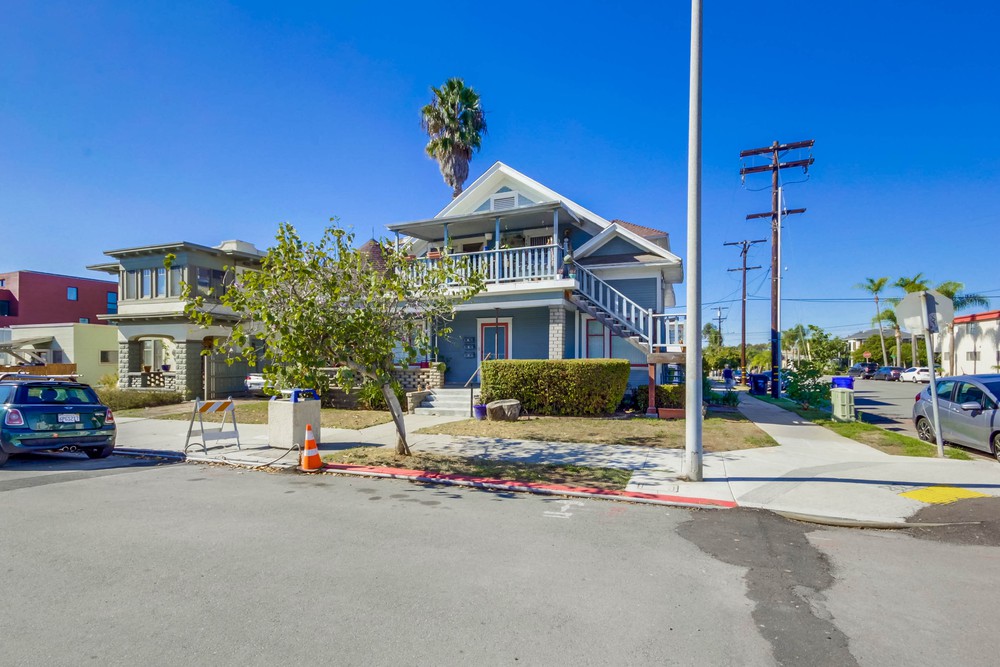 Virtual tour photo 4 of 22 for 2046 30th St