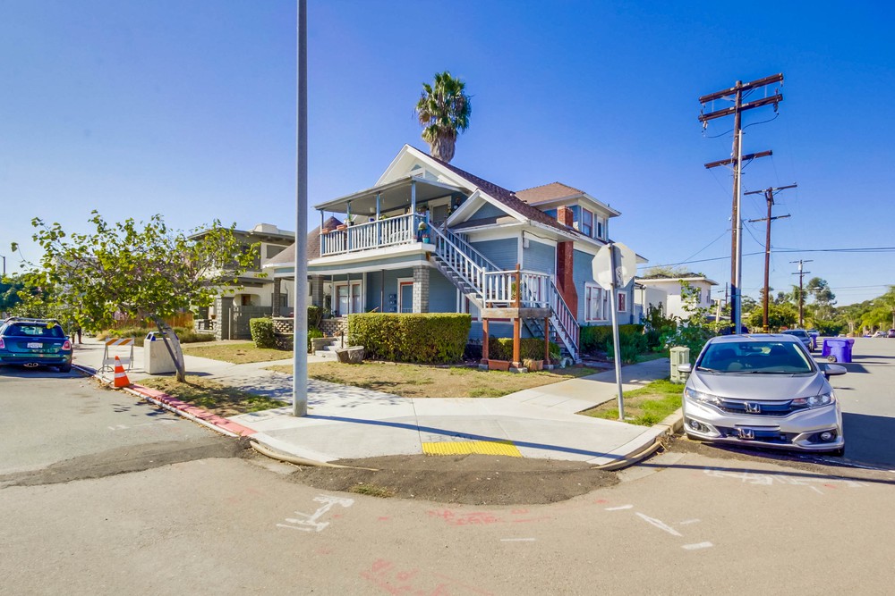 Virtual tour photo 8 of 22 for 2046 30th St