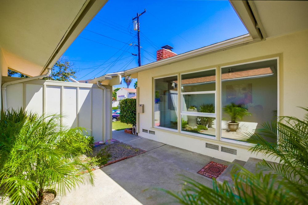 Virtual tour photo 7 of 49 for 2046 Whinchat St