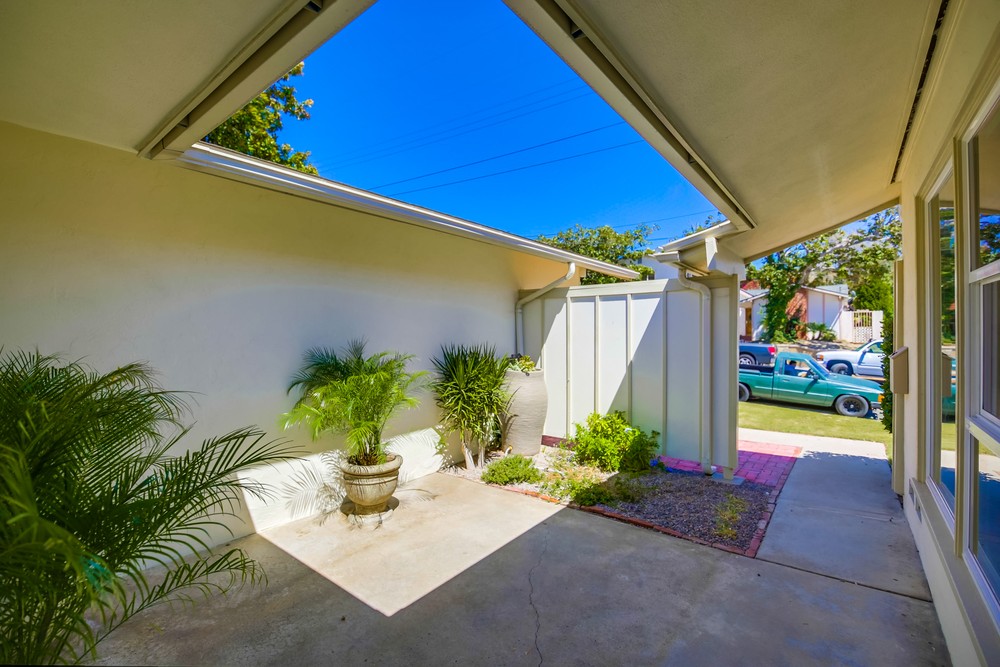 Virtual tour photo 8 of 49 for 2046 Whinchat St