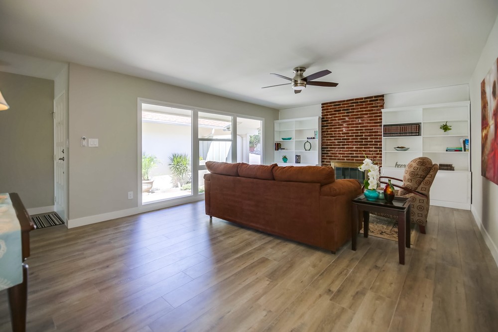 Virtual tour photo 10 of 49 for 2046 Whinchat St