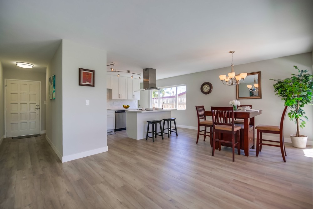 Virtual tour photo 13 of 49 for 2046 Whinchat St
