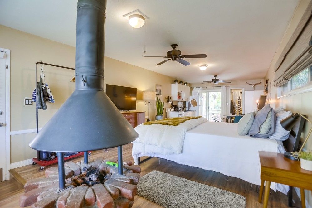 Virtual tour photo 9 of 26 for 2047 Beryl St