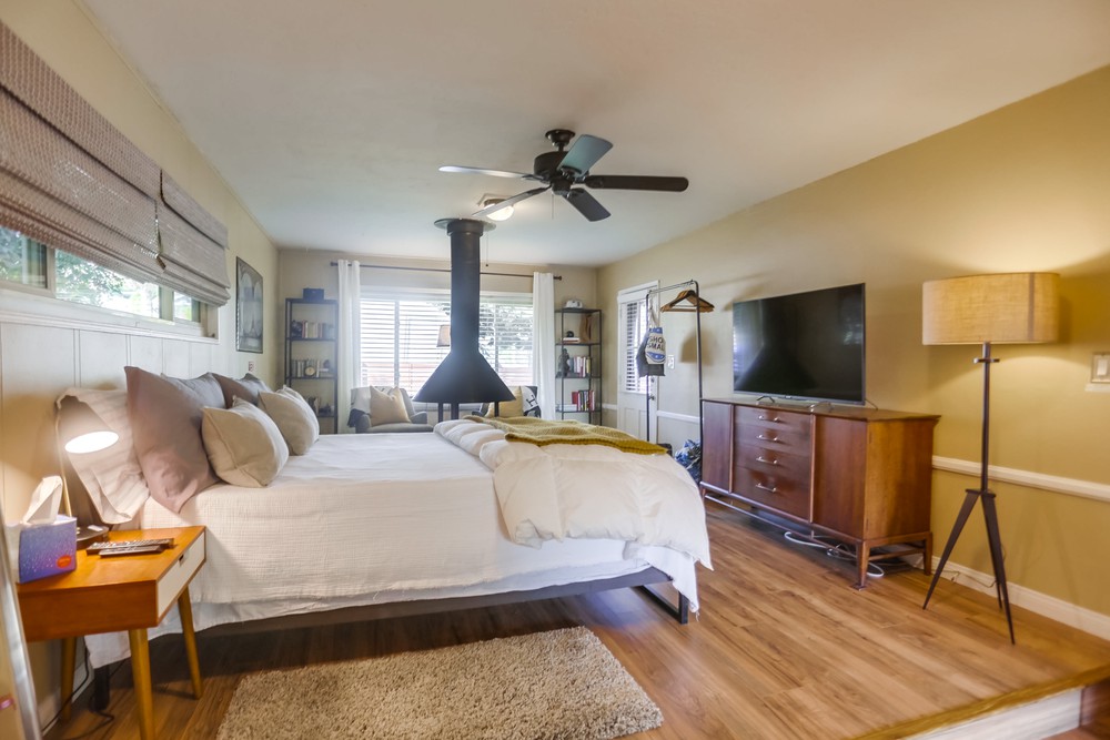 Virtual tour photo 13 of 26 for 2047 Beryl St