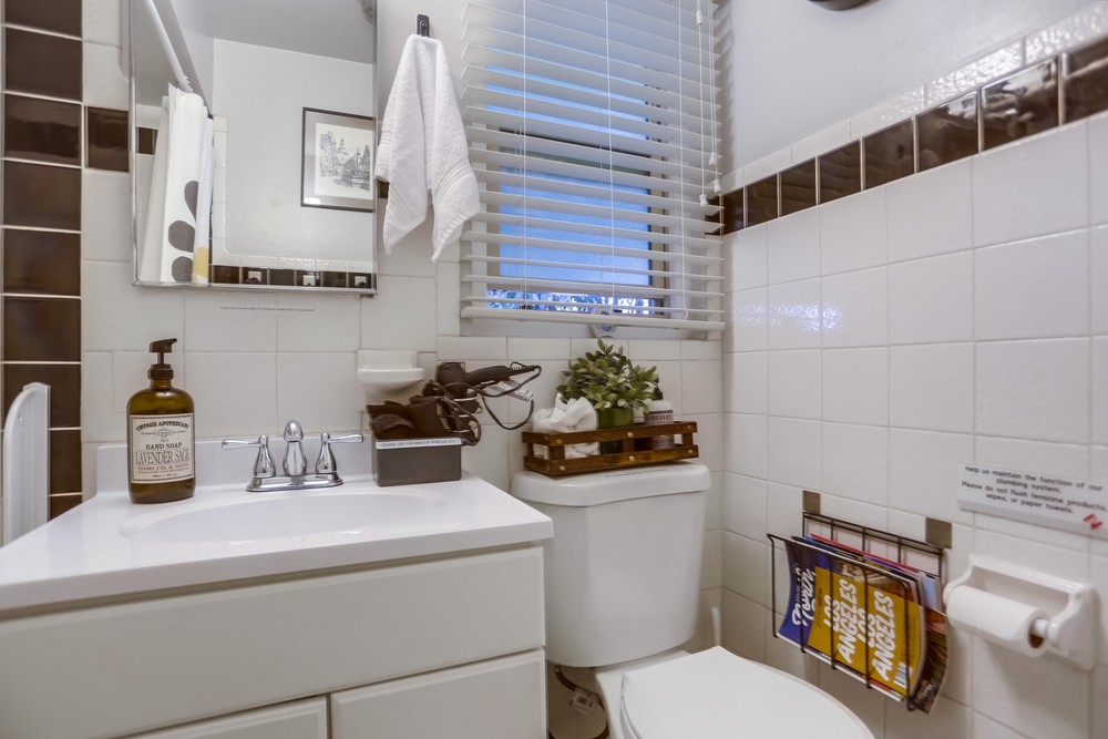 Virtual tour photo 22 of 26 for 2047 Beryl St