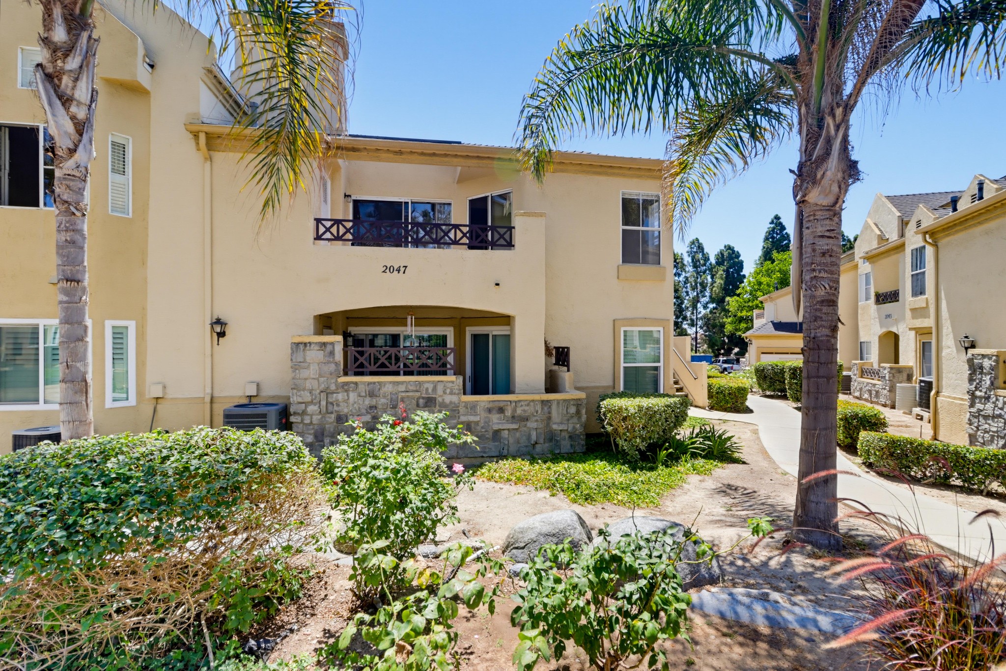 Virtual tour photo 34 of 36 for 2047 Lakeridge Cir Unit 201