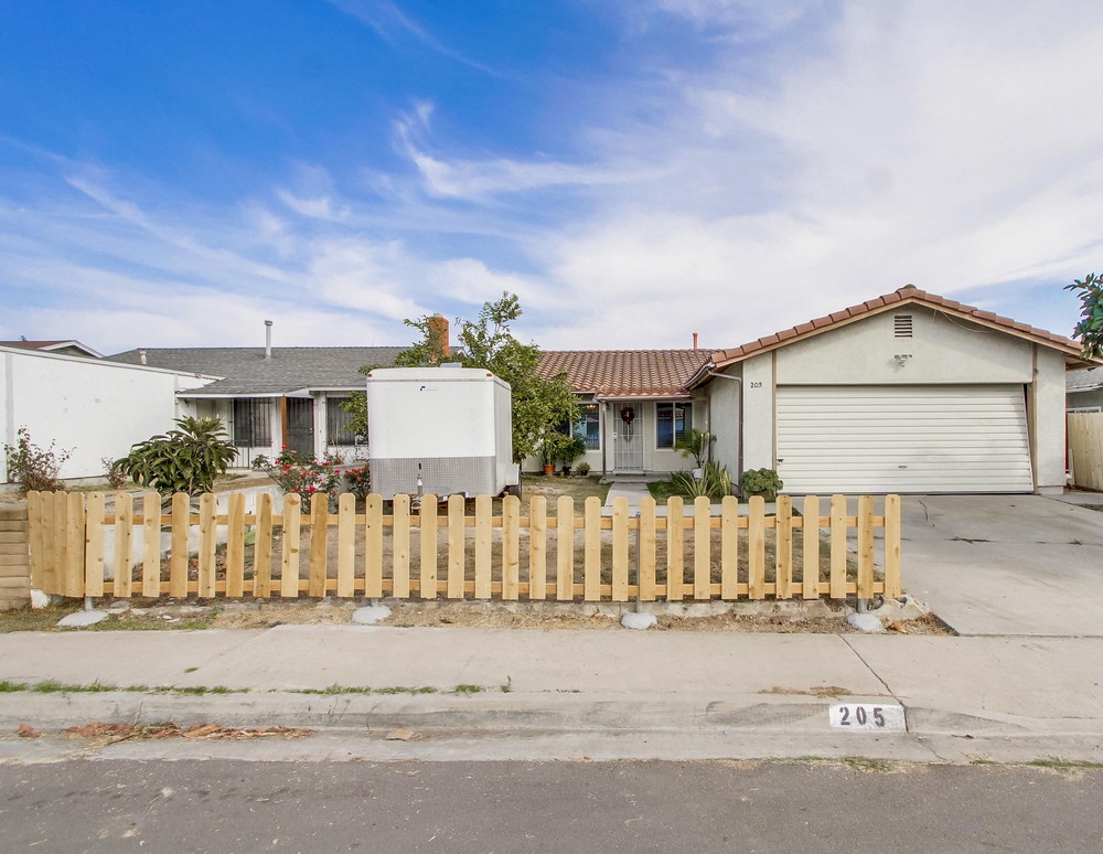 Virtual tour photo 1 of 53 for 205 Treewood St