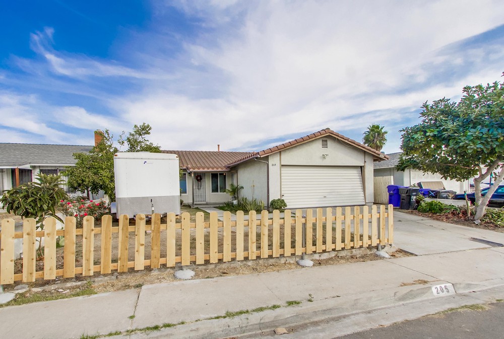 Virtual tour photo 3 of 53 for 205 Treewood St