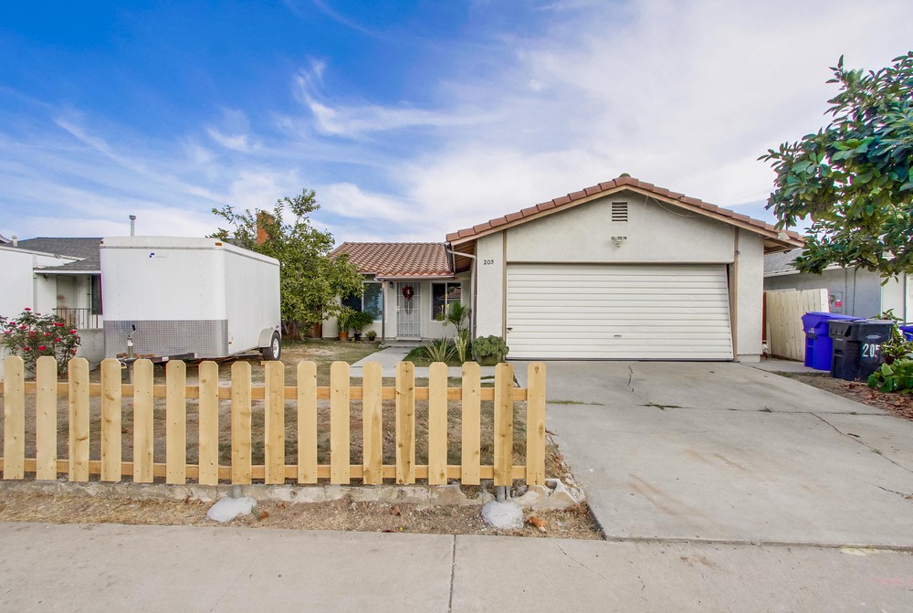 Virtual tour photo 4 of 53 for 205 Treewood St