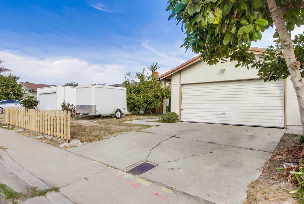 Virtual tour photo 5 of 53 for 205 Treewood St