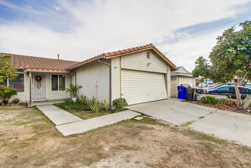 Virtual tour photo 8 of 53 for 205 Treewood St