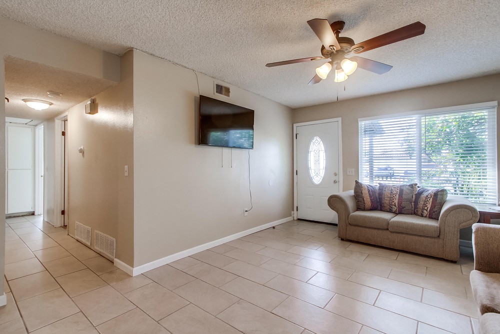 Virtual tour photo 16 of 53 for 205 Treewood St