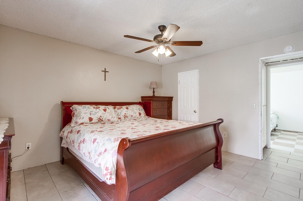 Virtual tour photo 27 of 53 for 205 Treewood St