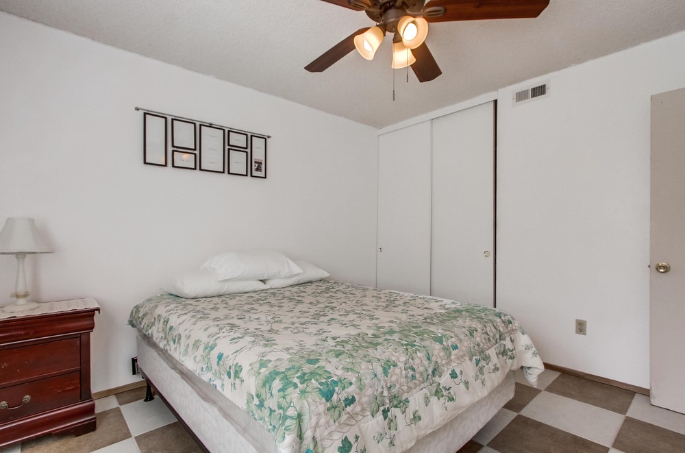 Virtual tour photo 32 of 53 for 205 Treewood St