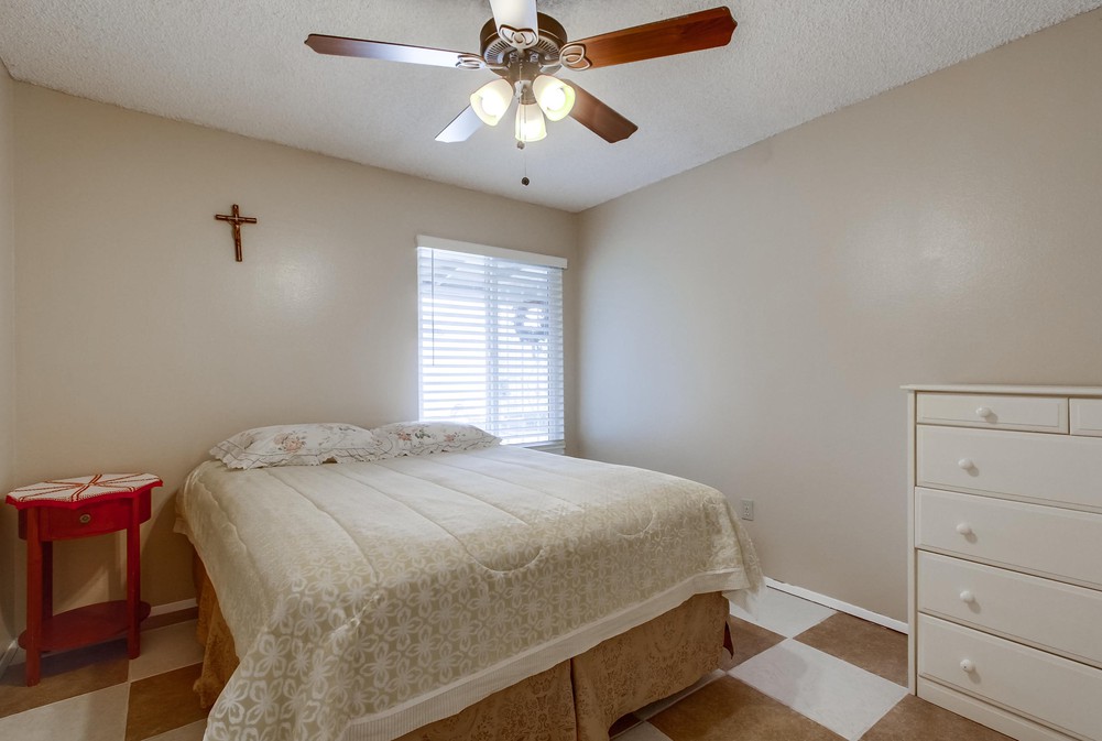 Virtual tour photo 34 of 53 for 205 Treewood St