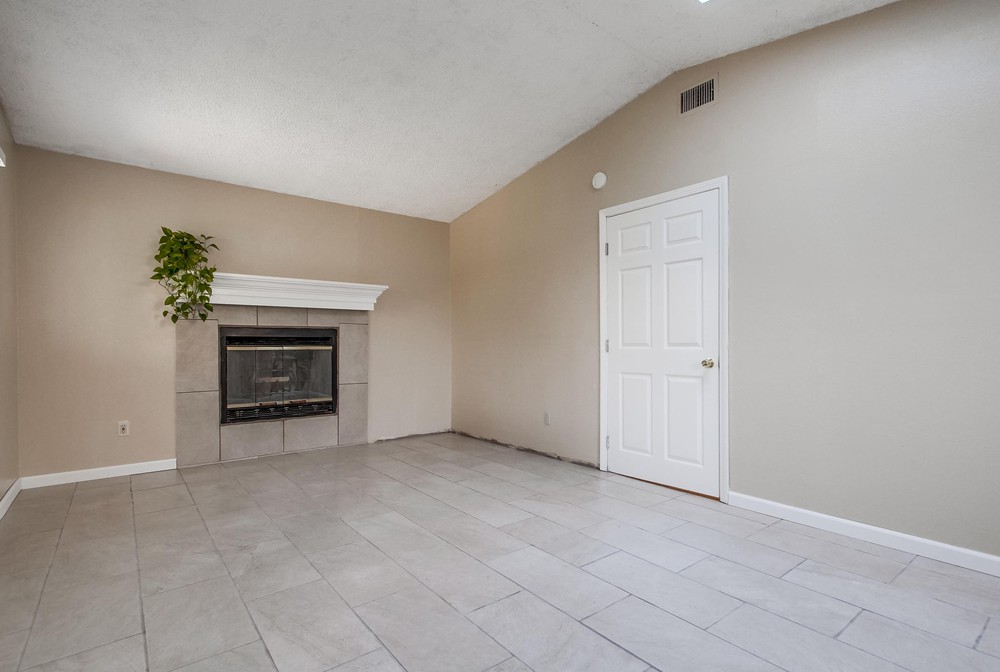 Virtual tour photo 39 of 53 for 205 Treewood St