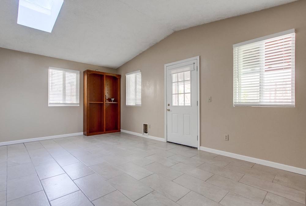 Virtual tour photo 40 of 53 for 205 Treewood St