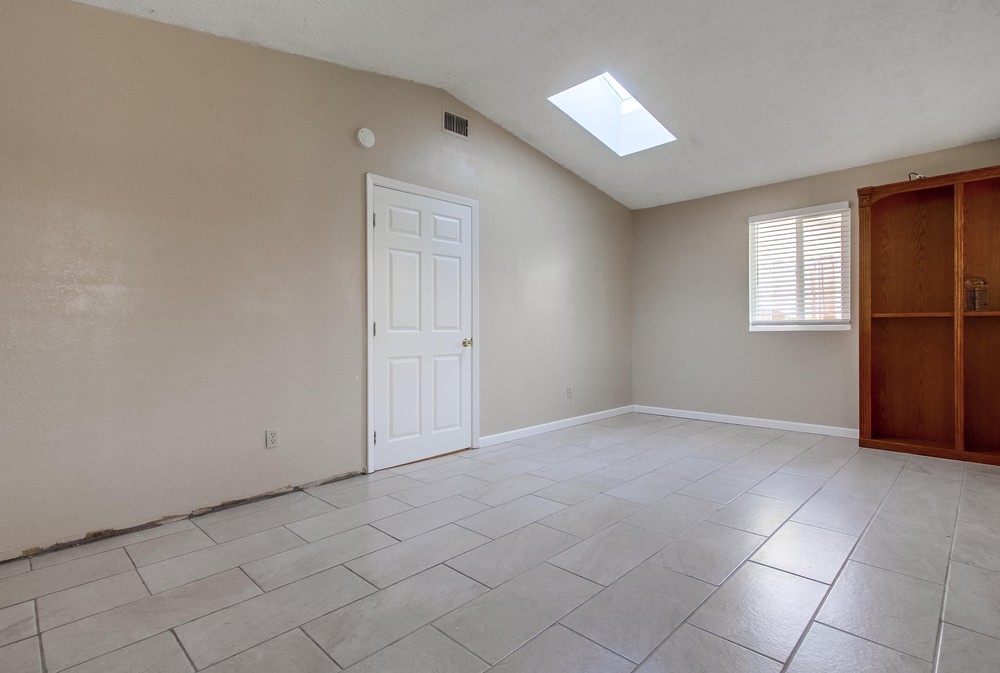 Virtual tour photo 41 of 53 for 205 Treewood St