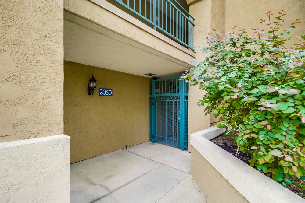 Virtual tour photo 4 of 36 for 2050 Camino De La Reina #307