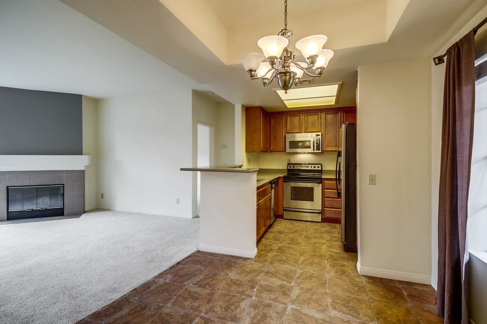 Virtual tour photo 9 of 36 for 2050 Camino De La Reina #307