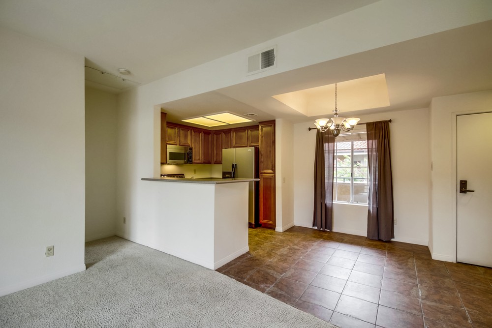 Virtual tour photo 10 of 36 for 2050 Camino De La Reina #307