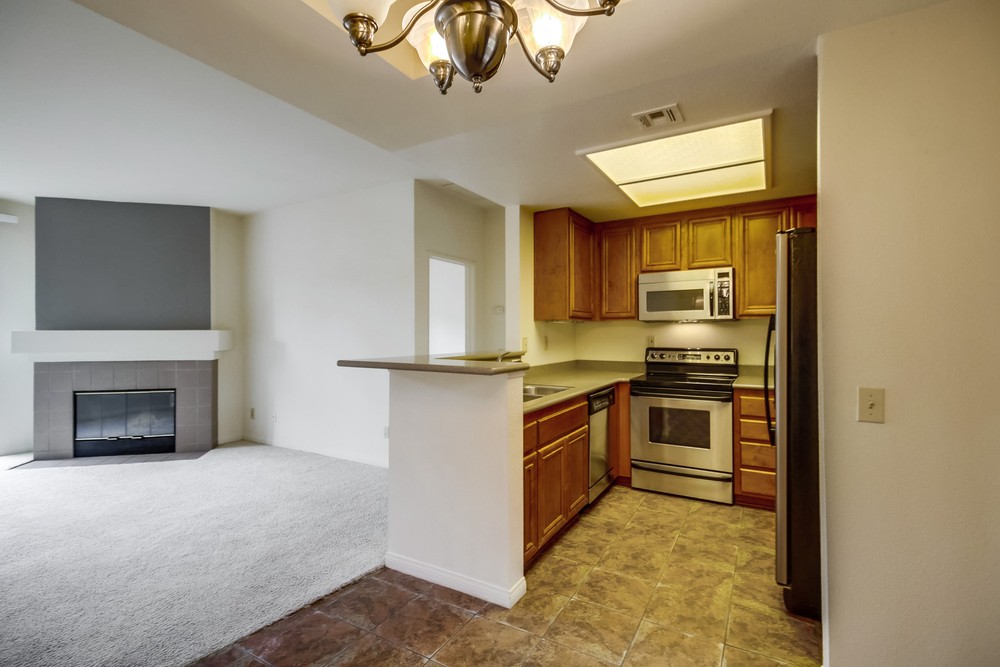 Virtual tour photo 13 of 36 for 2050 Camino De La Reina #307