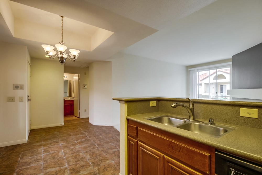 Virtual tour photo 16 of 36 for 2050 Camino De La Reina #307