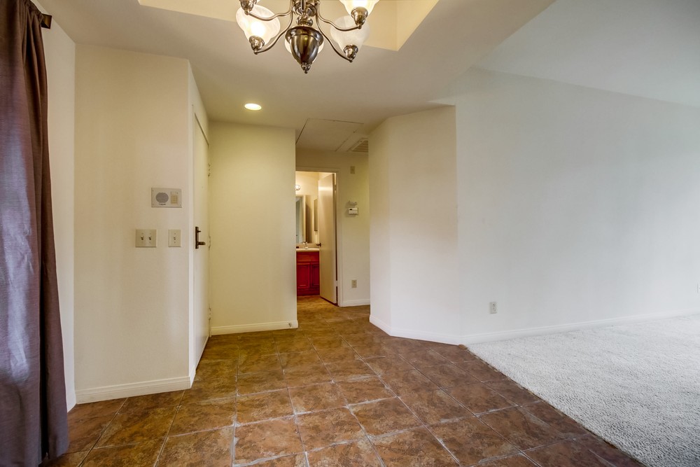 Virtual tour photo 17 of 36 for 2050 Camino De La Reina #307