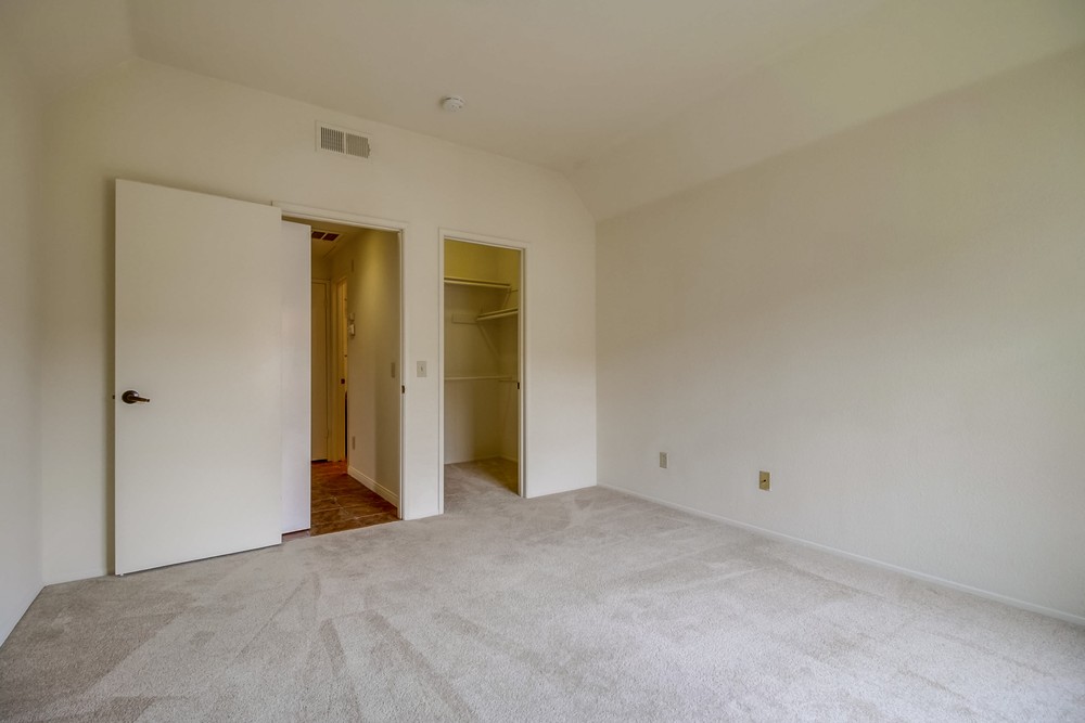 Virtual tour photo 25 of 36 for 2050 Camino De La Reina #307