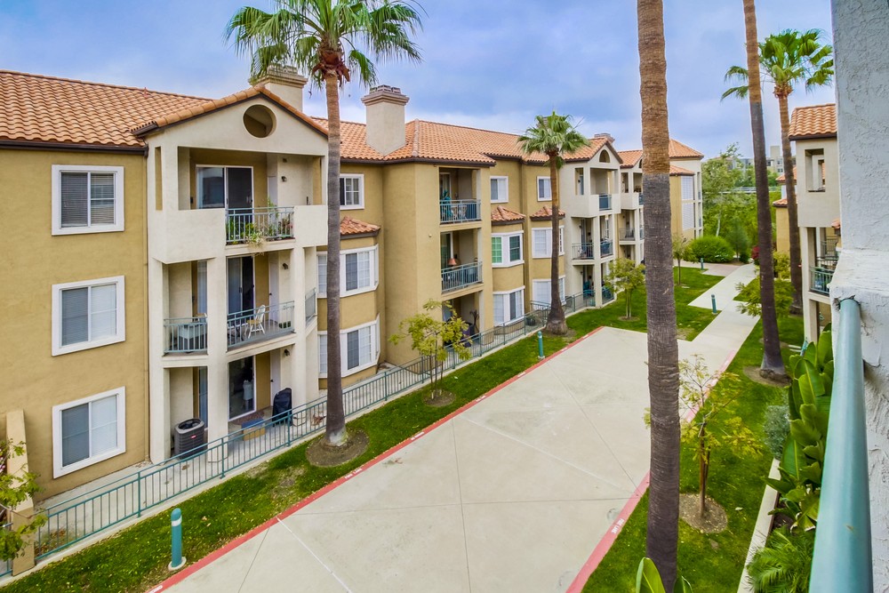 Virtual tour photo 32 of 36 for 2050 Camino De La Reina #307