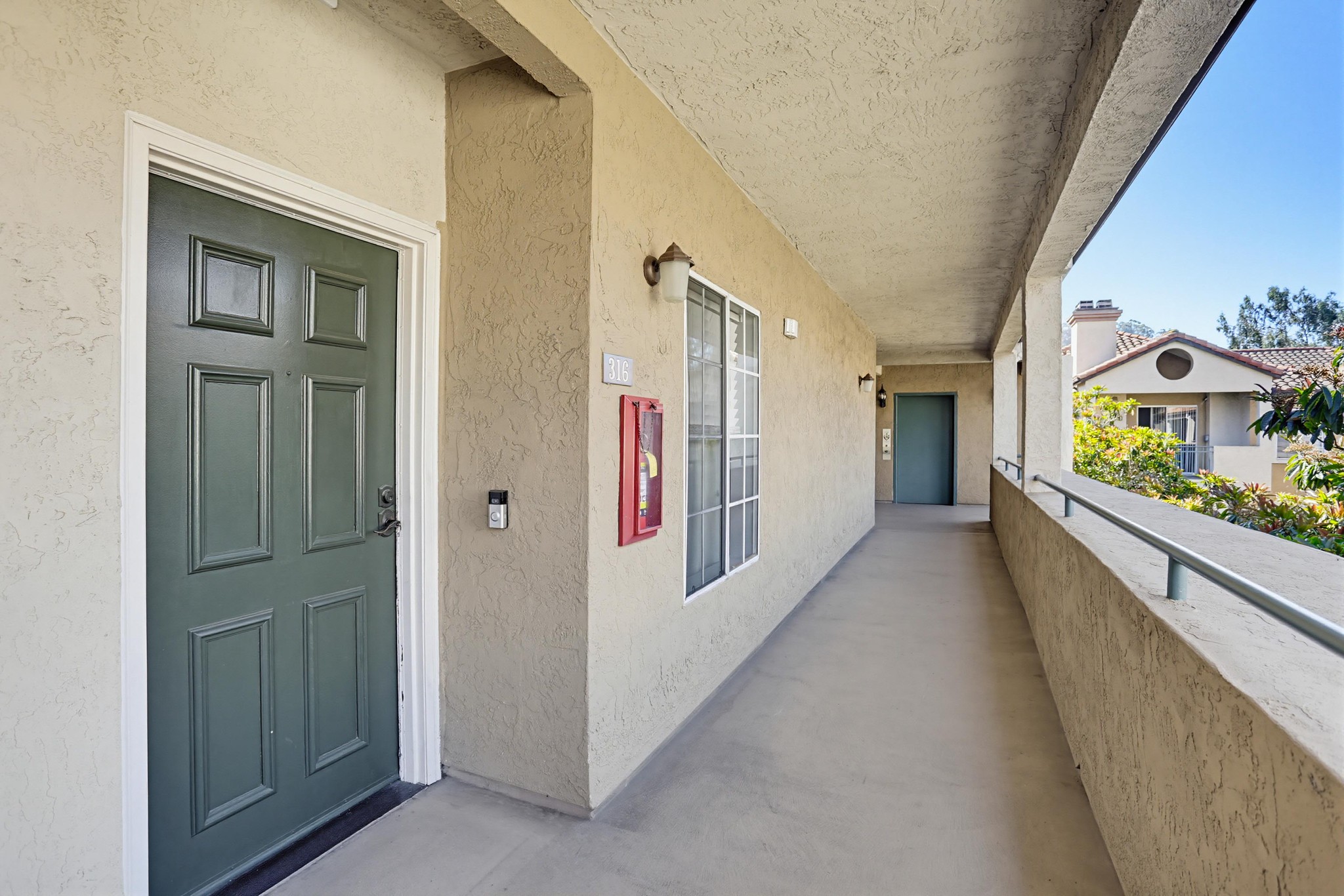 Virtual tour photo 5 of 33 for 2050 Camino De La Reina UNIT 316