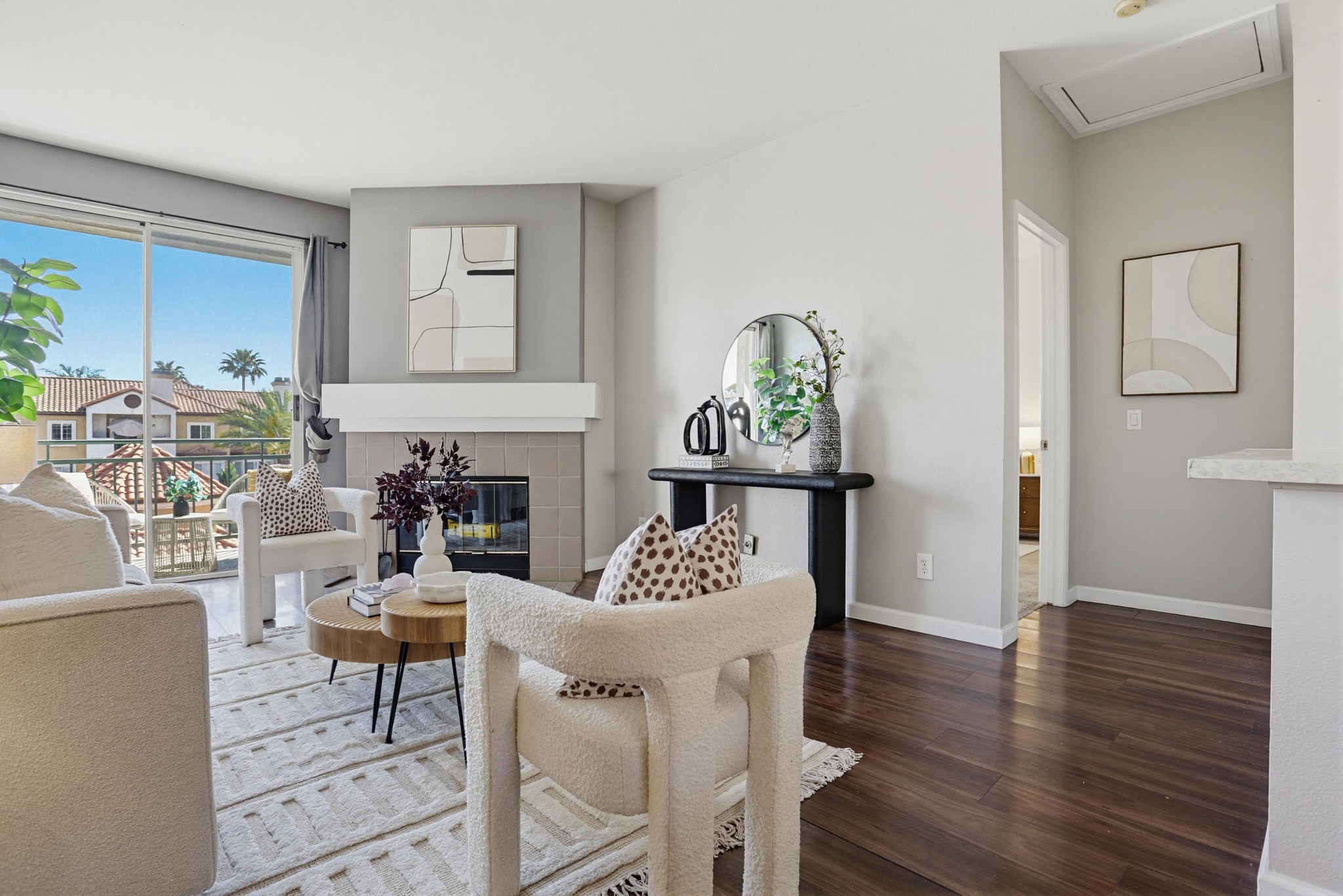 Virtual tour photo 9 of 33 for 2050 Camino De La Reina UNIT 316