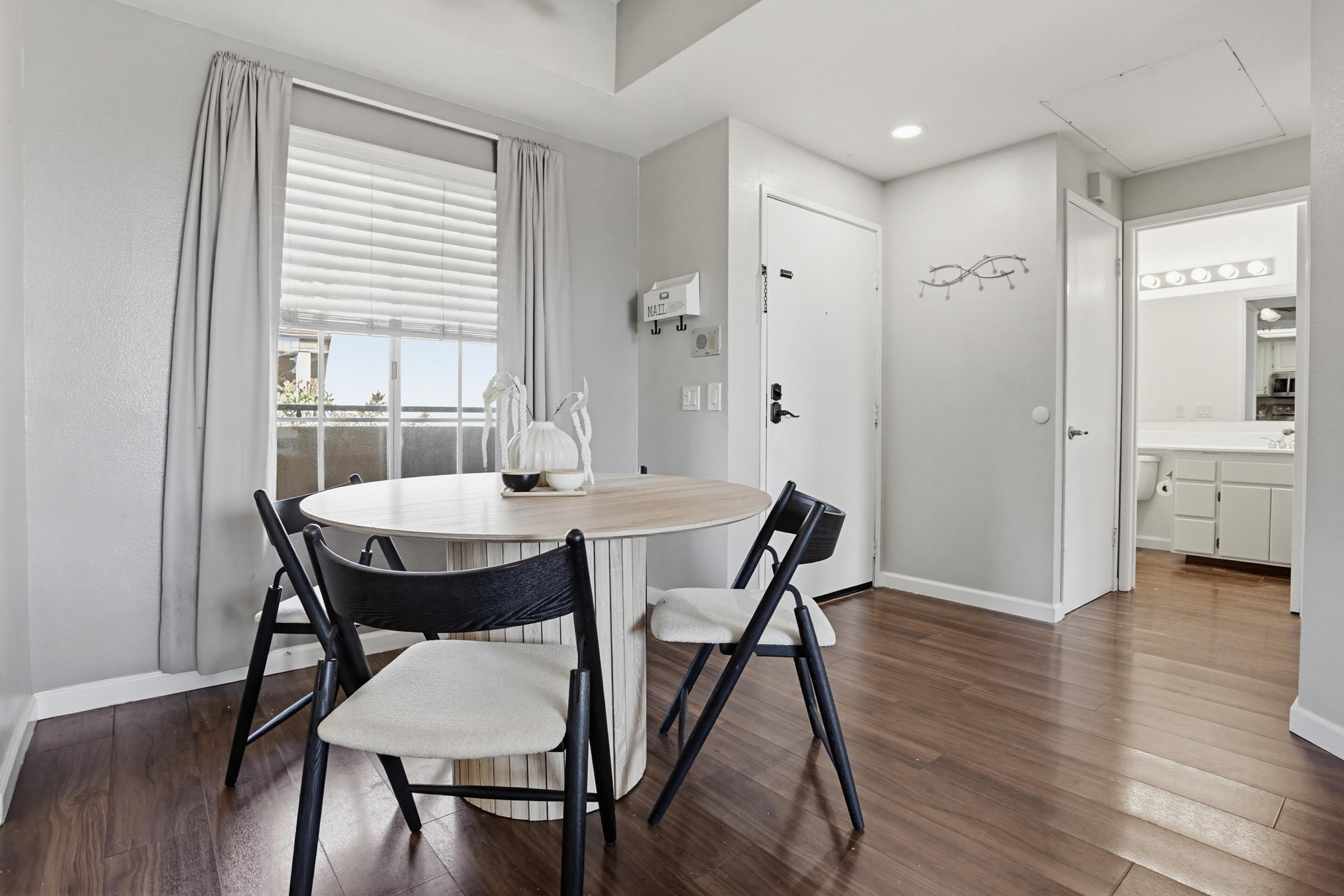 Virtual tour photo 13 of 33 for 2050 Camino De La Reina UNIT 316