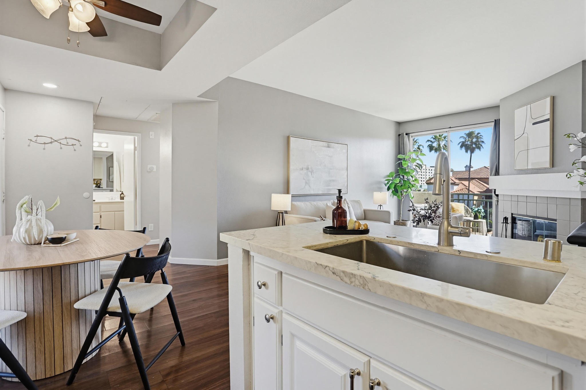 Virtual tour photo 17 of 33 for 2050 Camino De La Reina UNIT 316