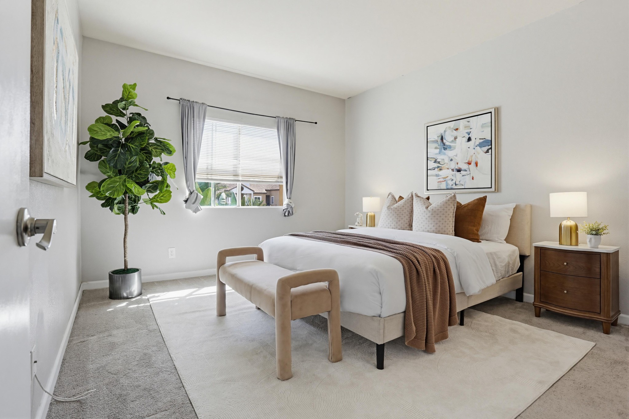 Virtual tour photo 18 of 33 for 2050 Camino De La Reina UNIT 316
