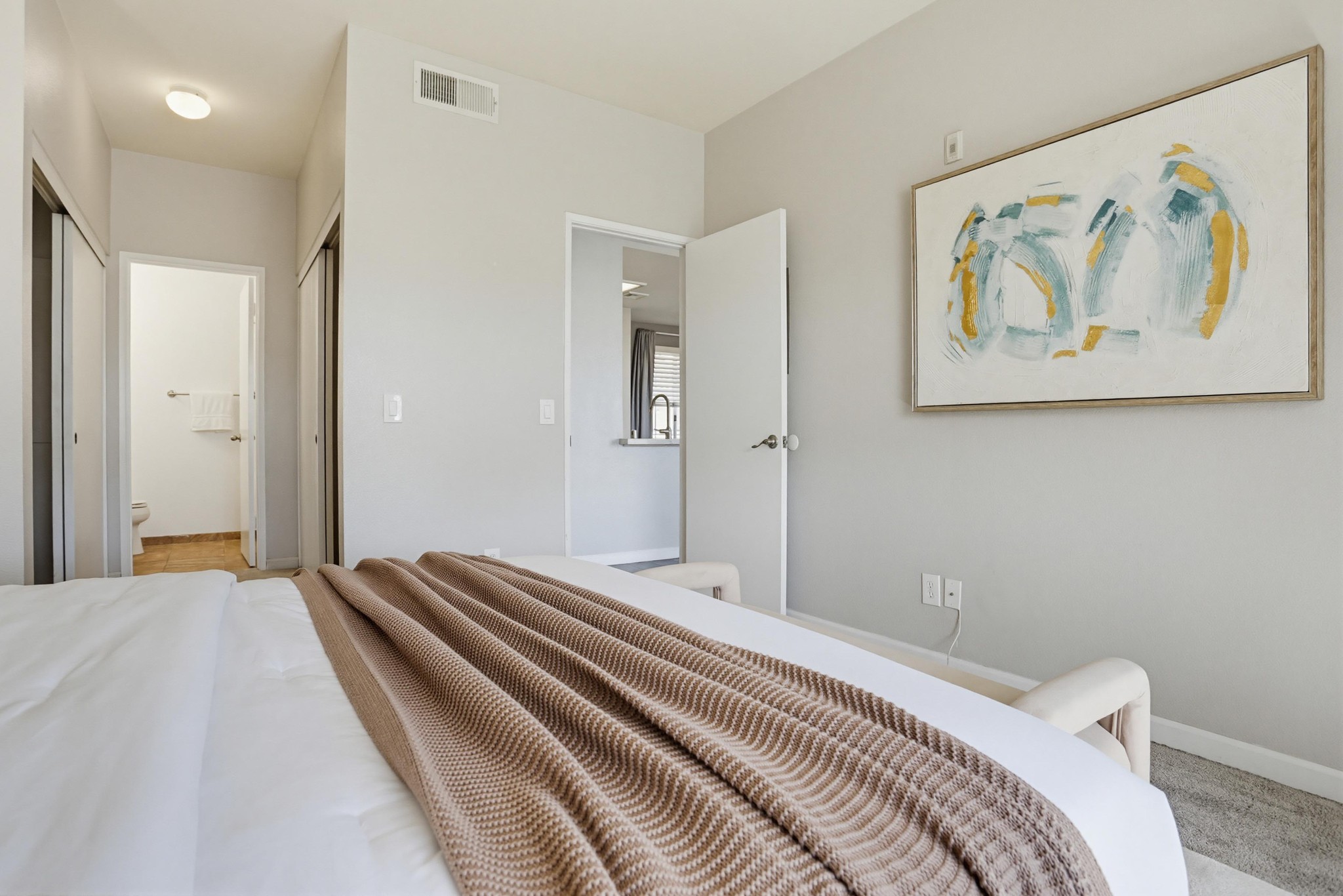 Virtual tour photo 20 of 33 for 2050 Camino De La Reina UNIT 316