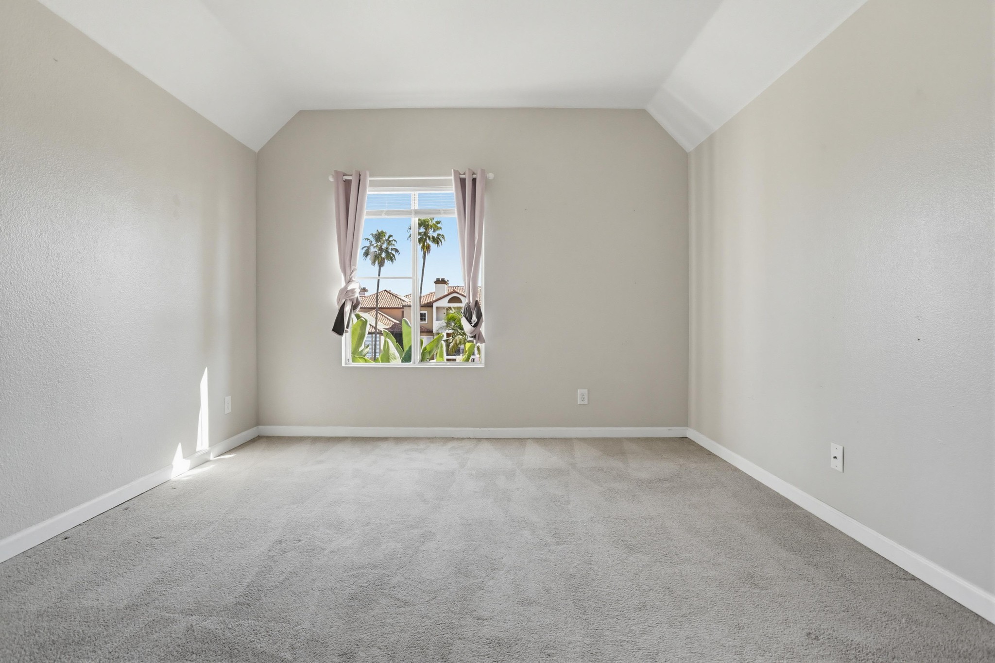Virtual tour photo 24 of 33 for 2050 Camino De La Reina UNIT 316