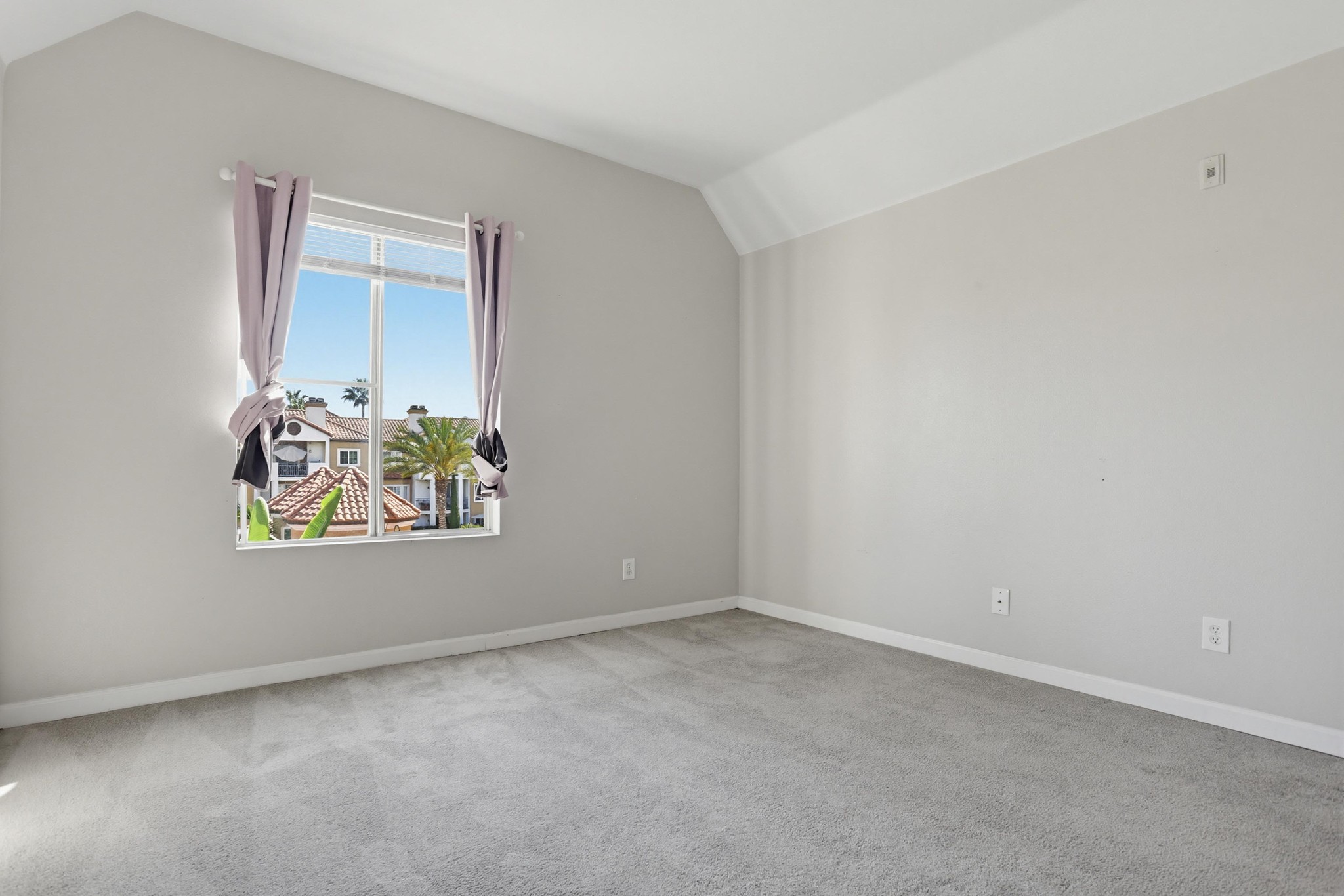 Virtual tour photo 26 of 33 for 2050 Camino De La Reina UNIT 316